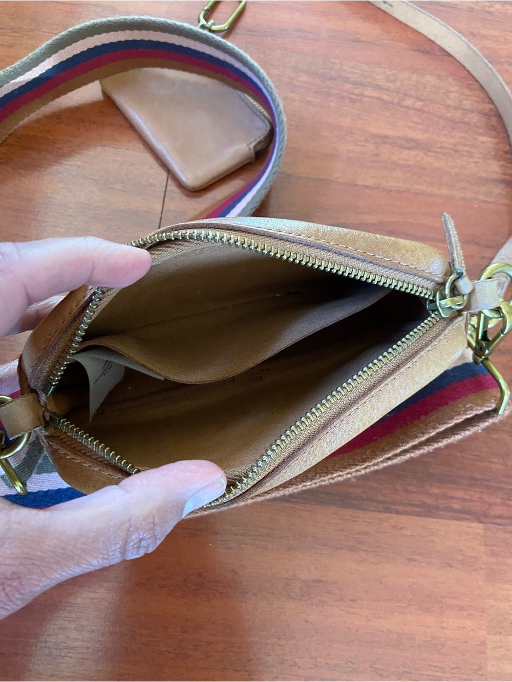 Madewell leather mini crossbody bag - Picture 7 of 10